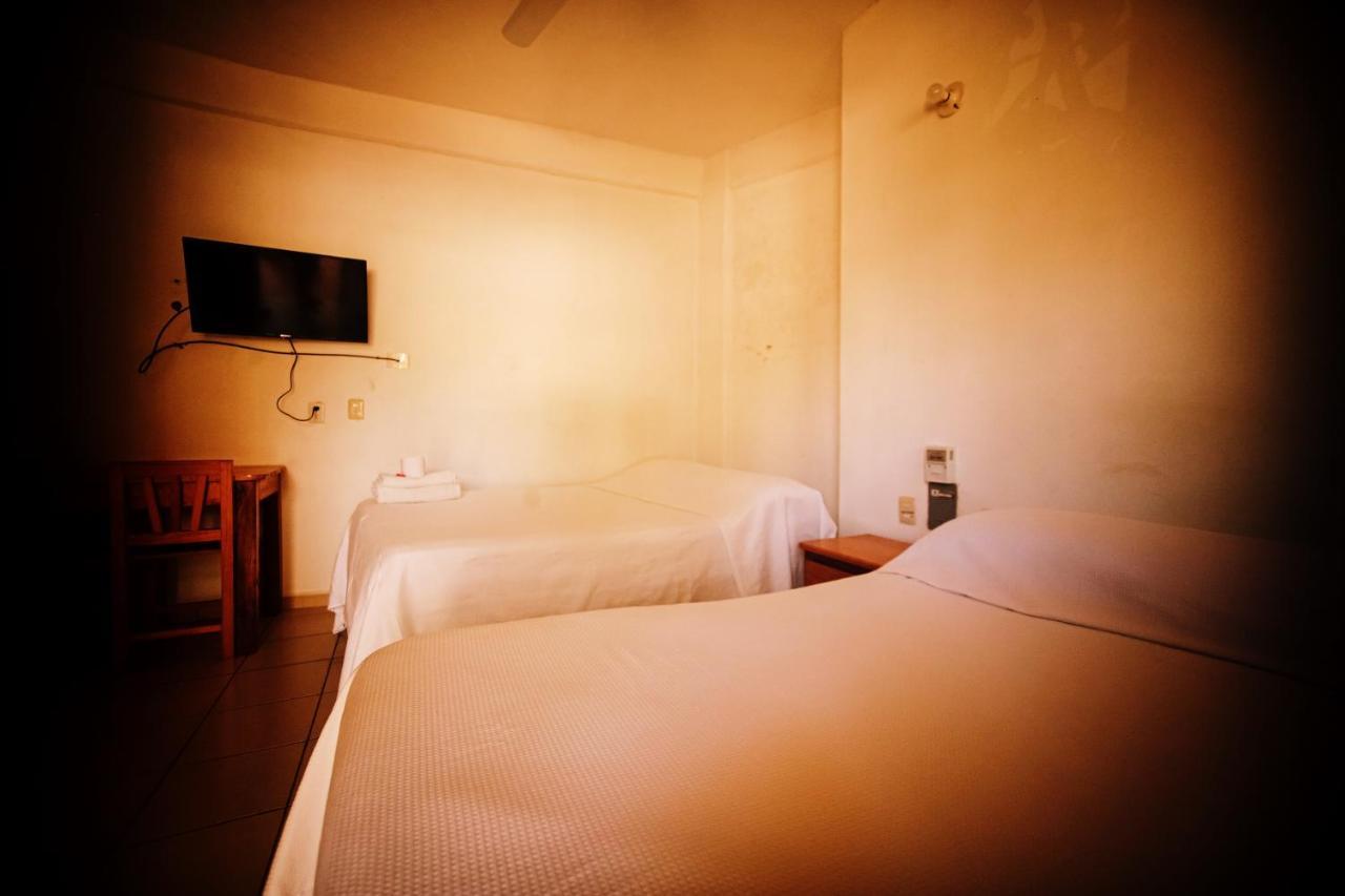 Hotel Yurimar Puerto Escondido  Exteriör bild